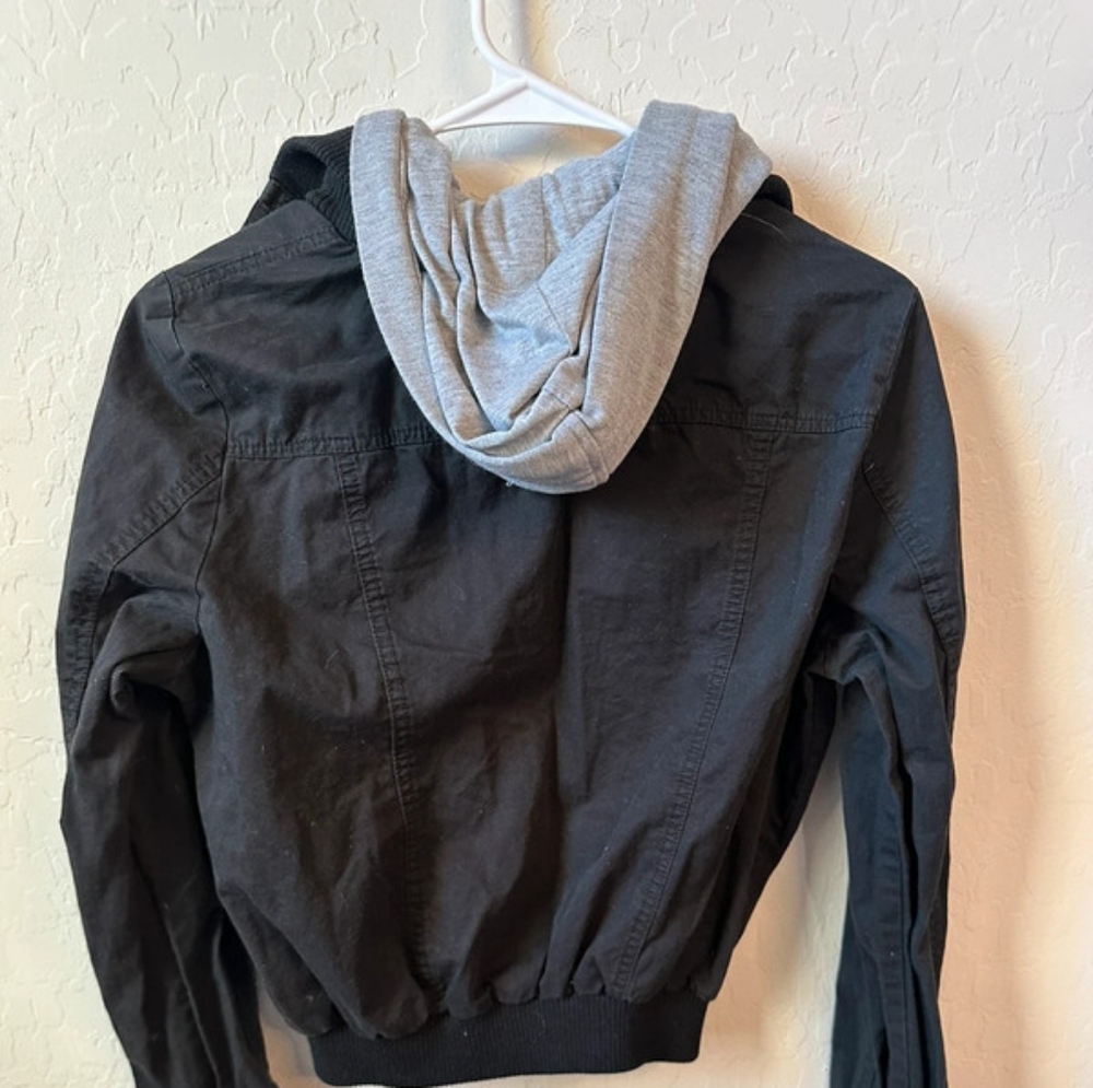Jacket - Picture 3 of 3